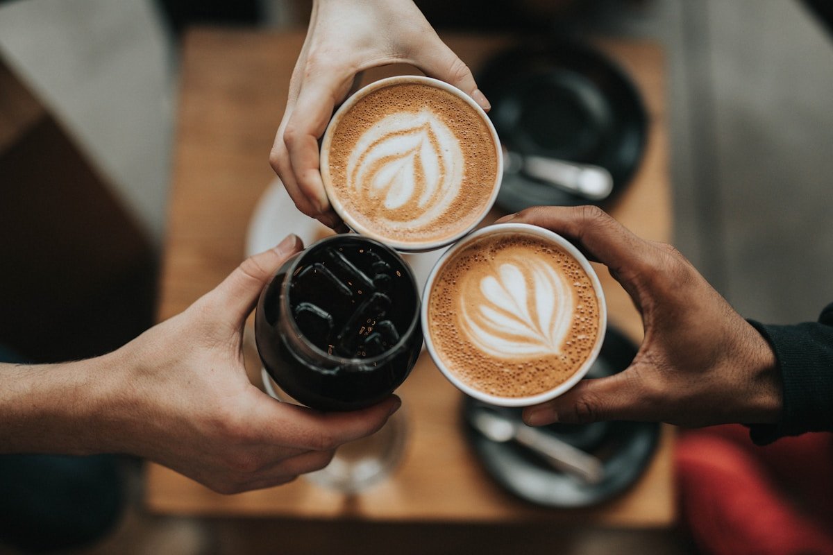 Café colombiano verde y tostado